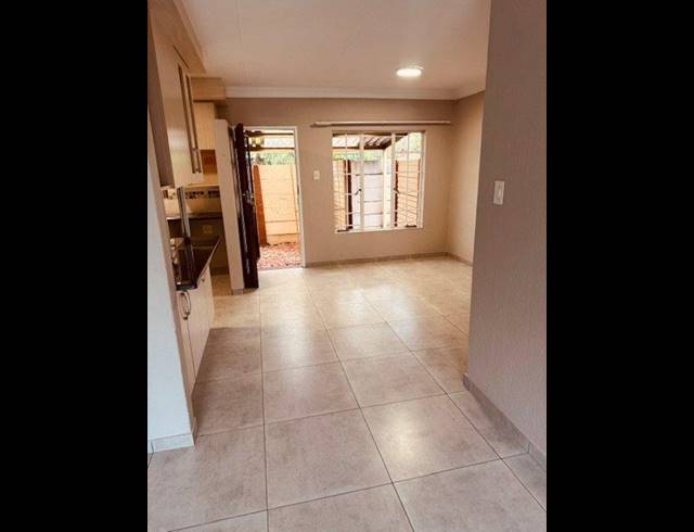 3 BEDROOM TOWNHOUSE FOR SALE IN MONTANA